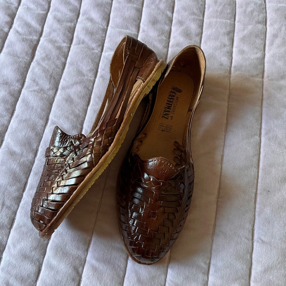 Artisan made Huarache sandals in Chocolate brown color. - Picture 6 of 11